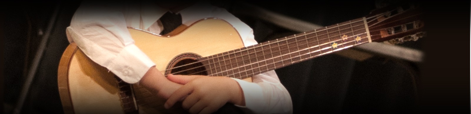 Header-Guitar-Lessons-04-1600x390